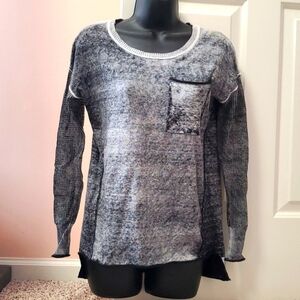 Gilded Intent Women's Long Sleeve Scoop Neck Top NWOT